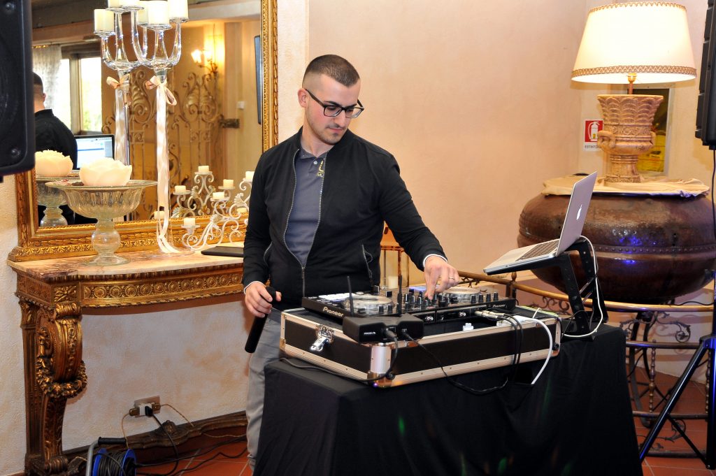 Dario Marra - Servizio professionale DJ Eventi e Matrimoni